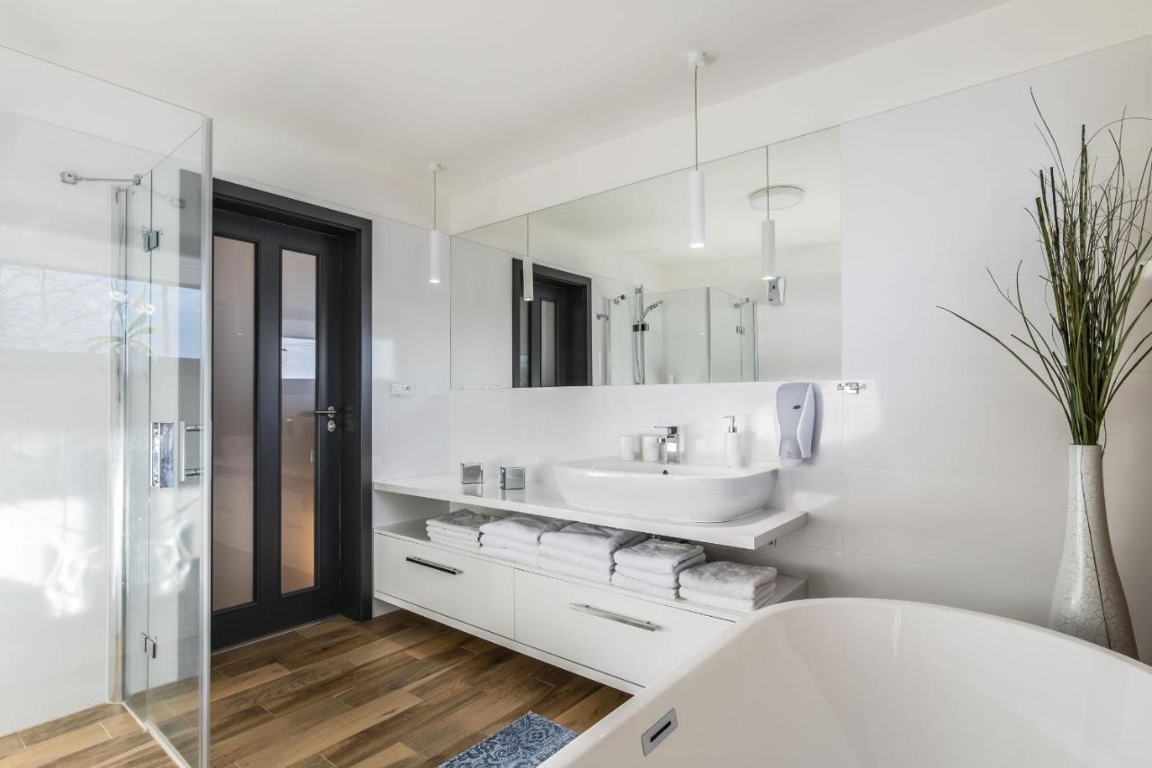 Hotel Maralak Kuncice pod Ondrejnikem Luaran gambar