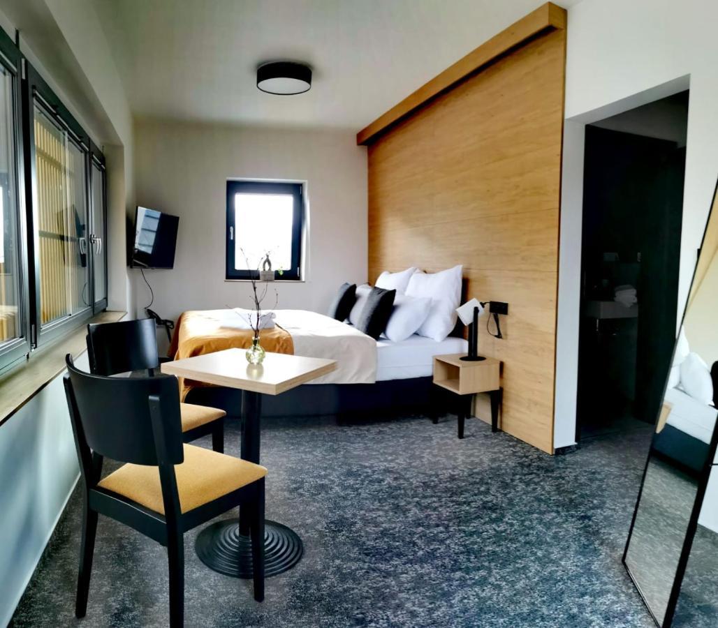 Hotel Maralak Kuncice pod Ondrejnikem Luaran gambar