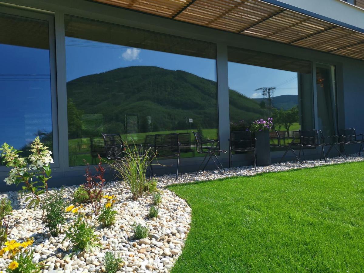 Hotel Maralak Kuncice pod Ondrejnikem Luaran gambar