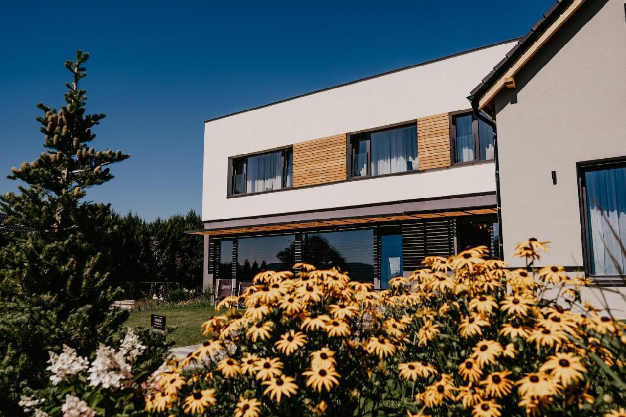 Hotel Maralak Kuncice pod Ondrejnikem Luaran gambar